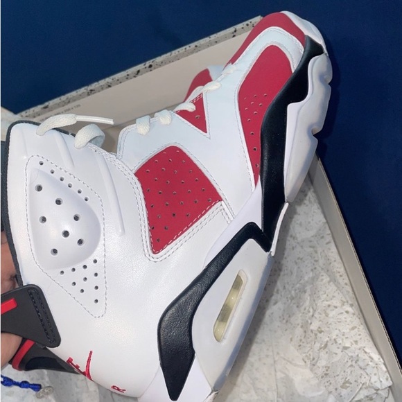 Jordan 6 - Picture 4 of 4